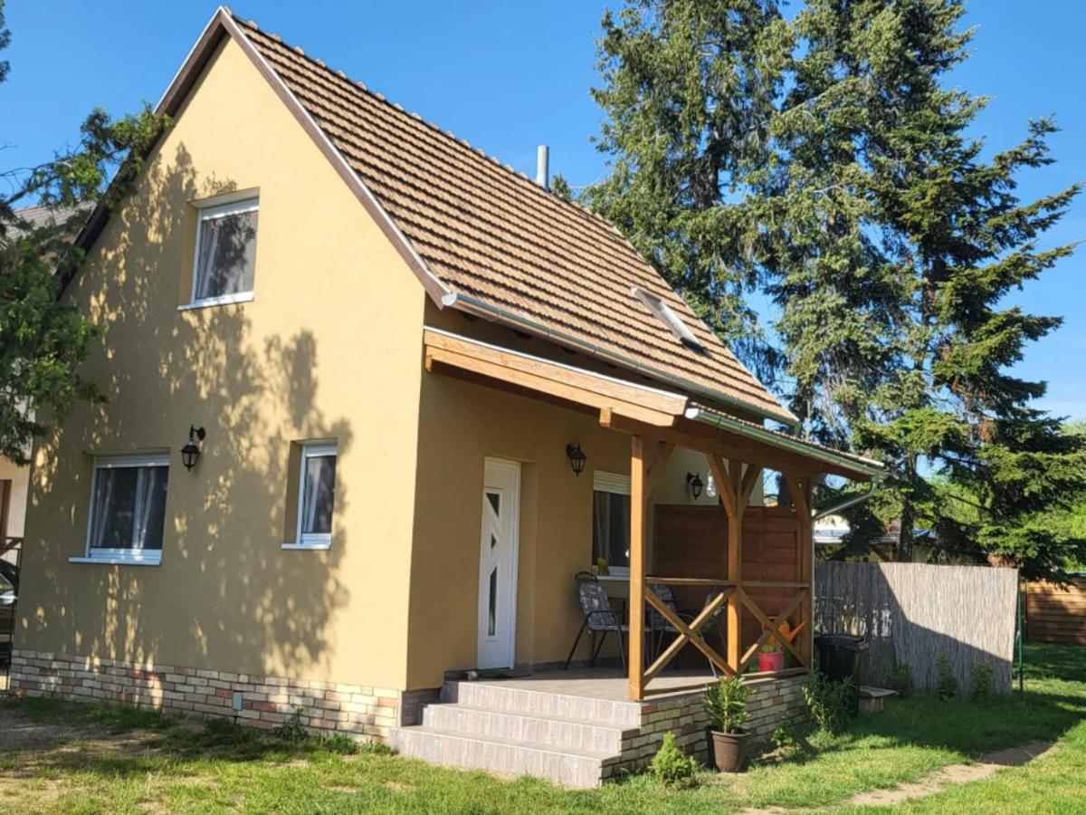 Forras Vendeghaz Tata Exterior photo