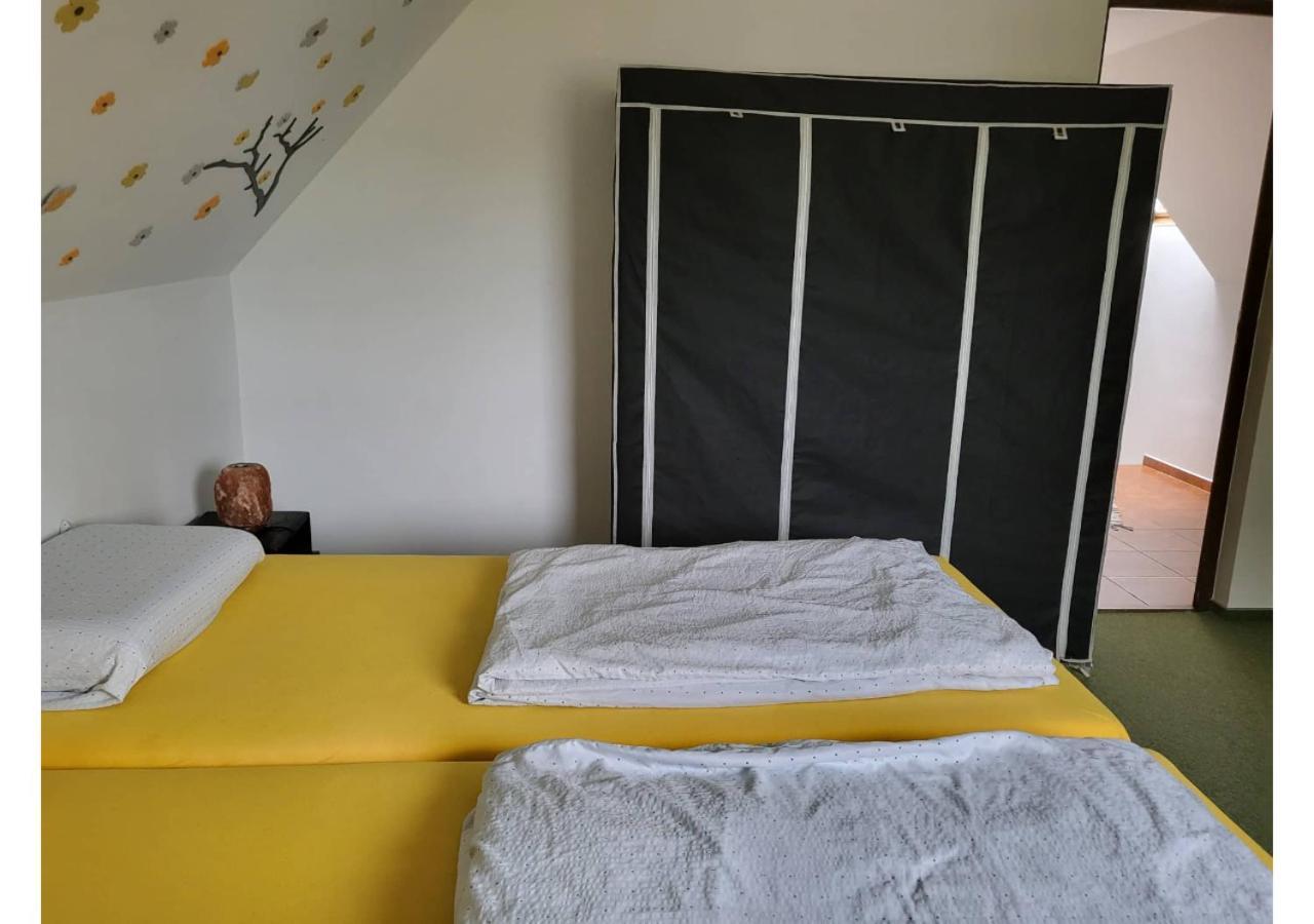 Forras Vendeghaz Tata Exterior photo