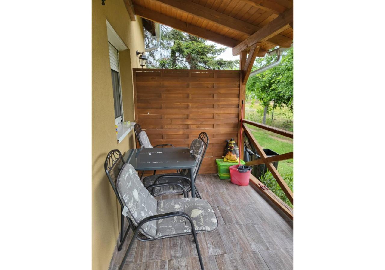Forras Vendeghaz Tata Exterior photo